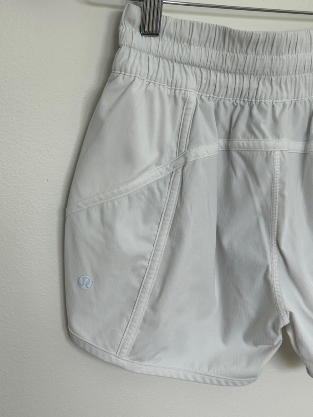 lululemon athletica Blush Pink Women's Athletic Shorts Size 6 - Picture 3 of 4